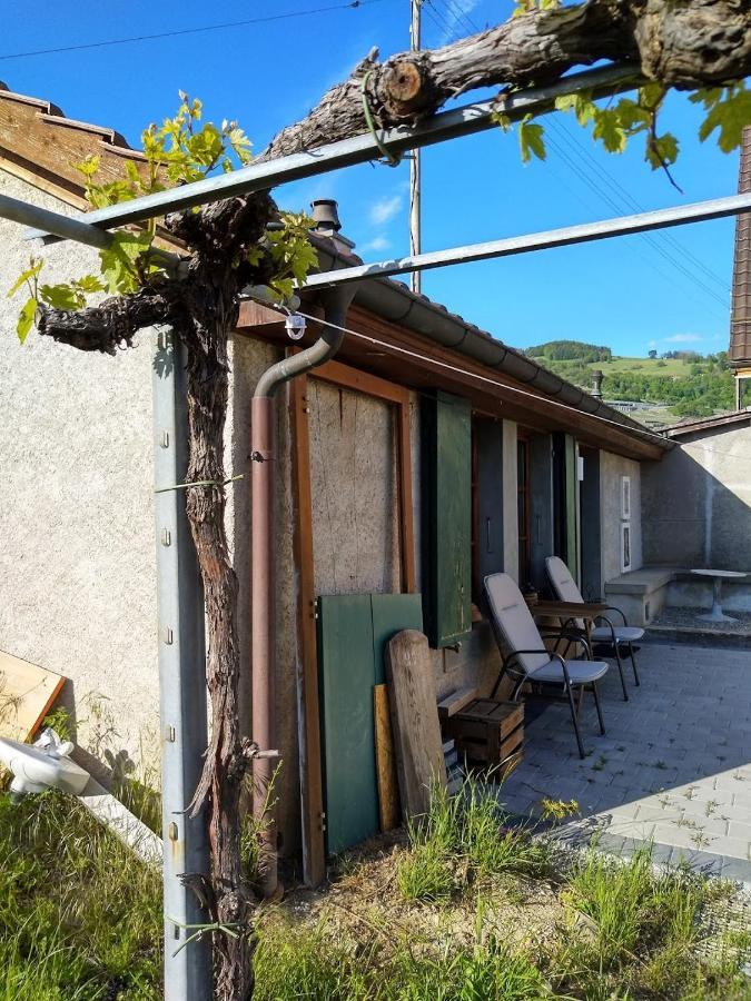 Charmante maison indépendante au coeur du Lavaux, Cully, cuisine, WiFi Esterno foto