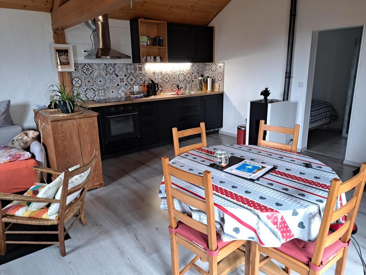 Charmante maison indépendante au coeur du Lavaux, Cully, cuisine, WiFi Esterno foto